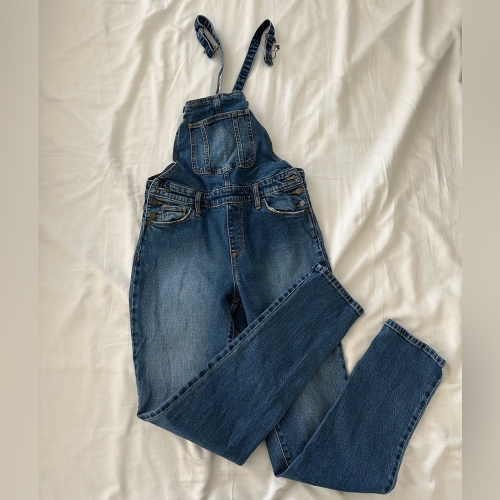 Universal Thread denim overalls size 2/26R